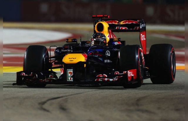 Фетел недостижим в САЩ, провал за Алонсо