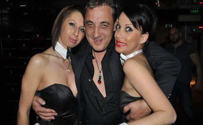 Само в ПИК: Босът на ЦСКА гуляе с жени и алкохол!