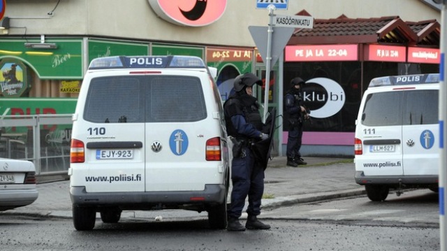 Финландец изби семейството си и се гръмна! 