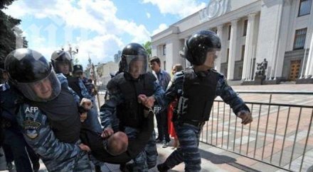 мвр украйна разреши използването оръжие