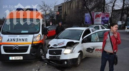 шофьорка заби линейка убие бебе критично състояние