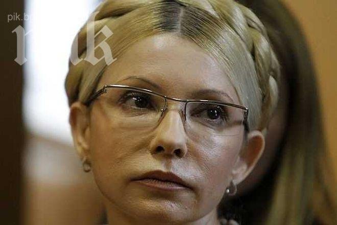 Освобождават Тимошенко от затвора, амнистират и участници в протестите