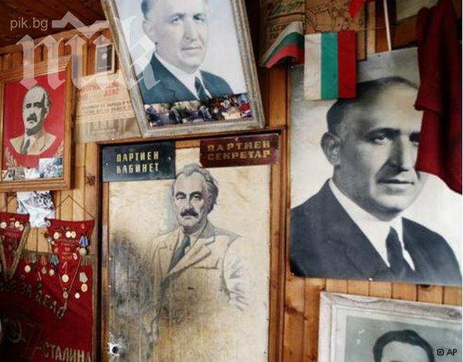 Учени, подкрепени от Желю Желев: В гимназиите да се учи история на комунизма