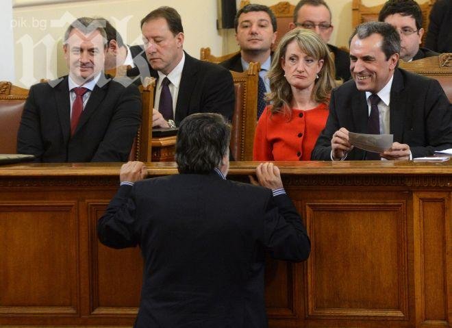 Неформалният Вежди: Пак няма мажоритарен елемент, ако журналистите бяхте пичове, сега щяхте да викате ОС-ТАВ-КА