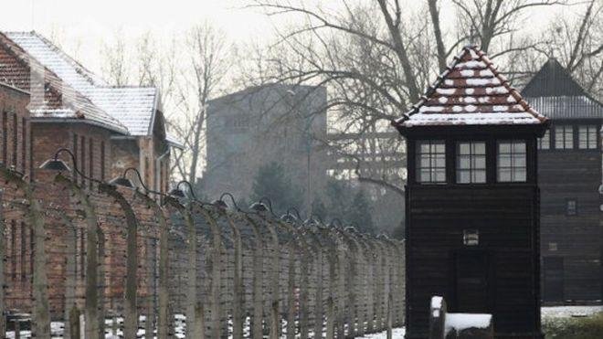 В Германия заловиха трима от лагера на смъртта Аушвиц