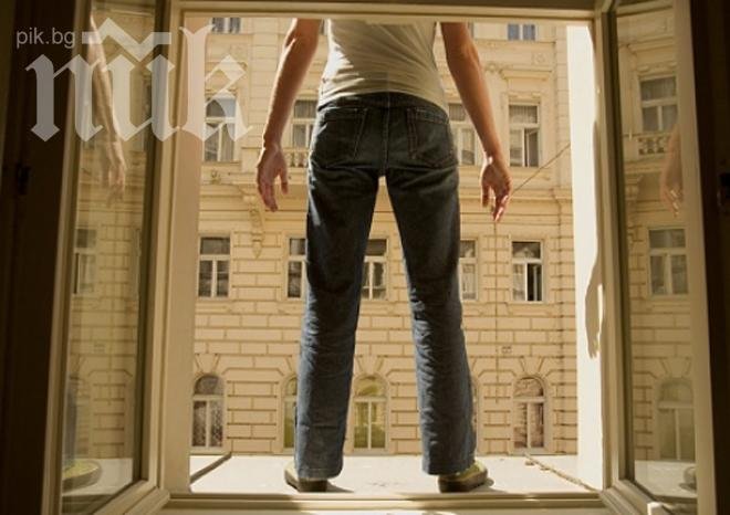 Грубо! Разочарован бургазлия отмъсти на девойка с надпис на колата си (снимка)