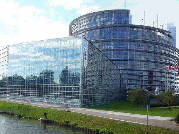 Станишев обявява евродепутатската си листа в Рим, Борисов - в Дъблин