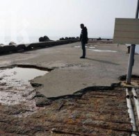 Буните във Варна се рушат. А ремонт кога?