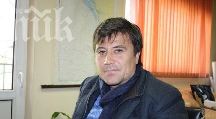 бомба бизнесменът николай филипов пик първа инвестиционна банка натиска валя ахчиева вземе пристанище бургас