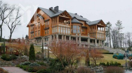 украинците превзеха имението янукович снимки видео