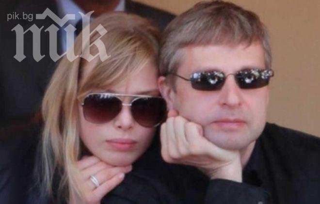 Бившата съпруга на боса на Монако заподозряна в кражба на пръстен за милиони евро