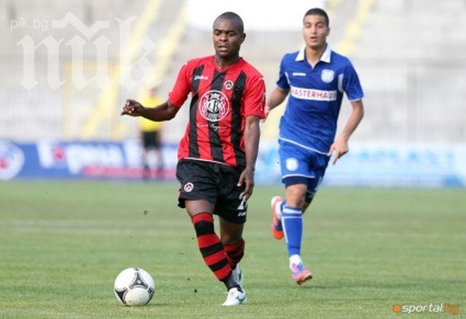 Стефан Генов плаши Левски с Маркиньос и Раул