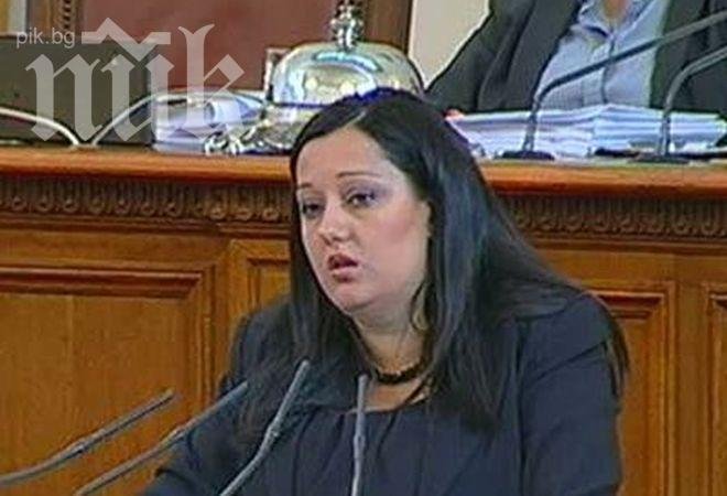 Лиляна Павлова разкри безобразия в строителното министерство