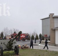 Пожар изпепели оръжеен комплекс в Хасково, районът все още e отцепен (обновена и снимки)