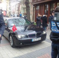 Полиция и жандармерия пазят Ахмет Давутоглу от журналисти в Пловдив