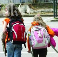 Момичетата по-често с гръбначни изкривявания от момчетата