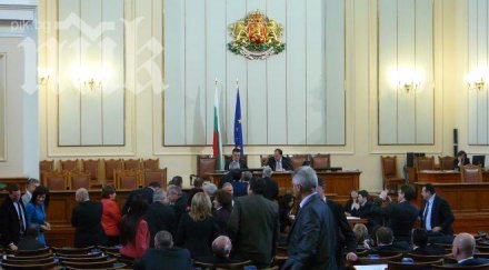 герб осигури кворума вместо бареков