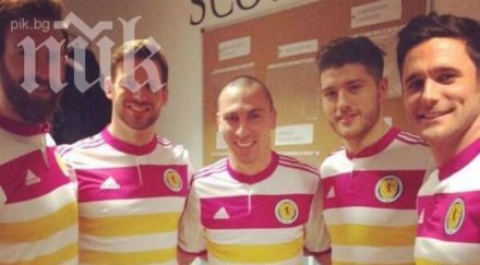 шотландия показа безумен екип розово бяло жълто