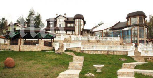 Домът на покосения от инфаркт иракски бизнесмен в Разлог се продава за 700 000 €