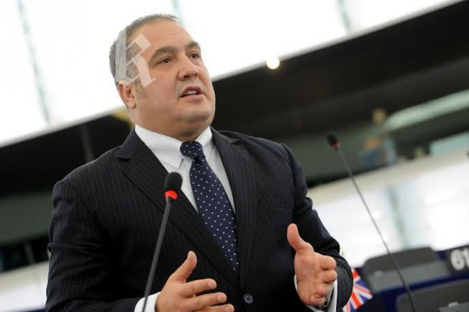 Слави Бинев уведоми Европарламента за нарушаване на законите от Атака