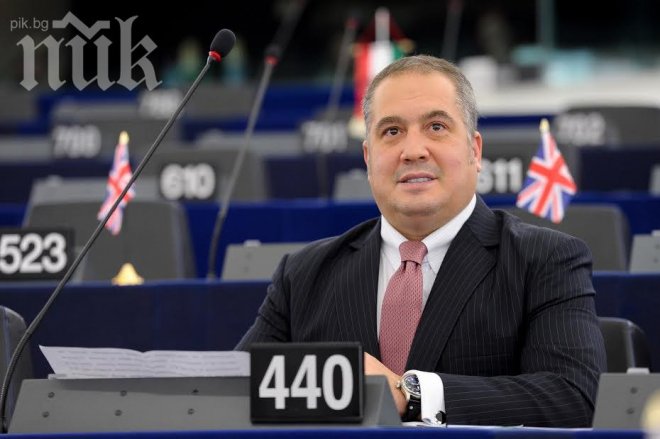 Бинев до ЕП: Нарушава се европейското право спрямо българи в Гърция