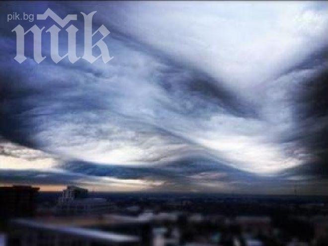 Феномен! Река в небето се получи при среща на два атмосферни фронта