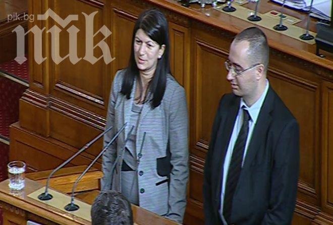 Двама нови депутати се заклеха в парламента – единият от ГЕРБ, другият - червен