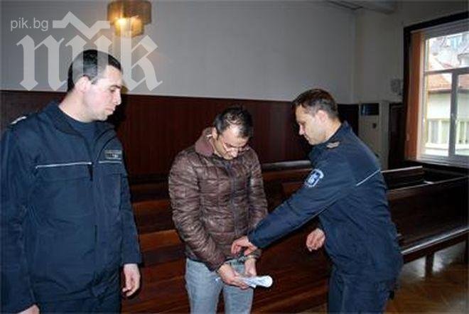 Българин с двойна самоличност мами банки в САЩ с $ 230 000