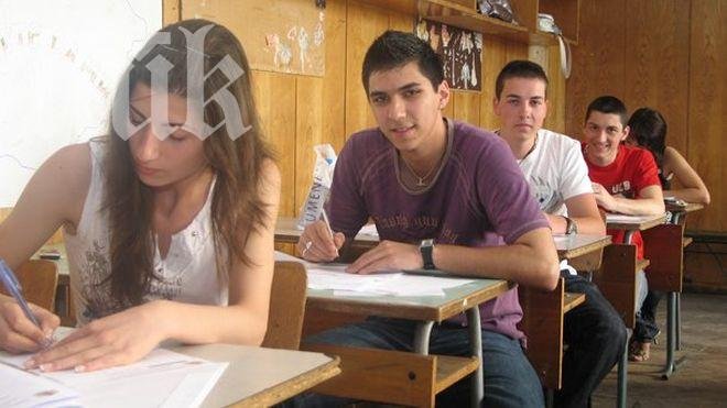 Само с шестици в елитните гимназии заради намалени паралелки