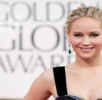 Гаф на Оскарите! Дженифър Лоурънс едва не се преби, взе да й става навик (снимка)