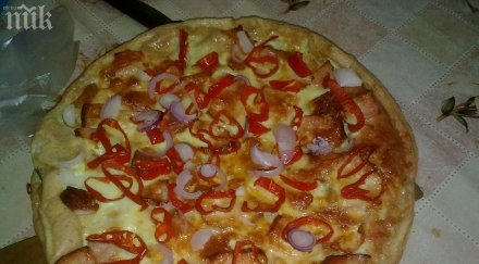 мъж пица вече години