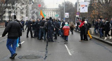 200 русенци блокираха пътя софия–русе