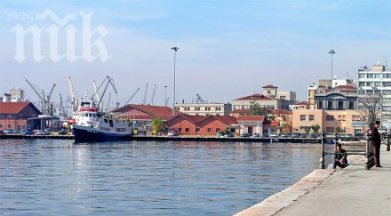 затвориха пристанище бургас заради гъста мъгла