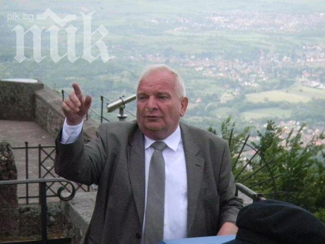 Шефът на ЕНП: Честито, българи, радвайте се на свободата си!