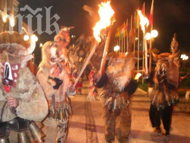 Кукери гониха злото и зимата от Челопеч