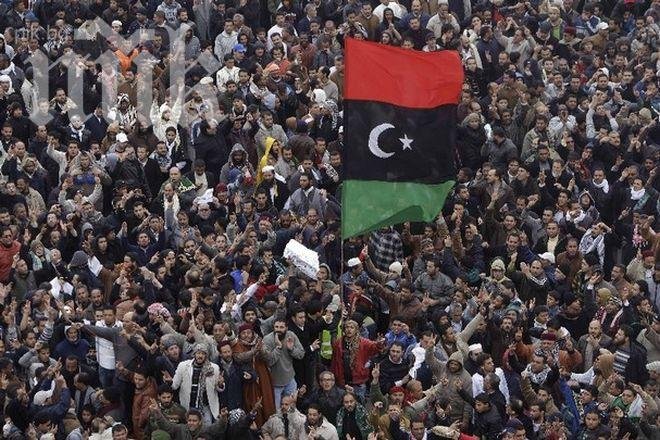 Двама либийски депутати са простреляни и ранени при демонстрация
