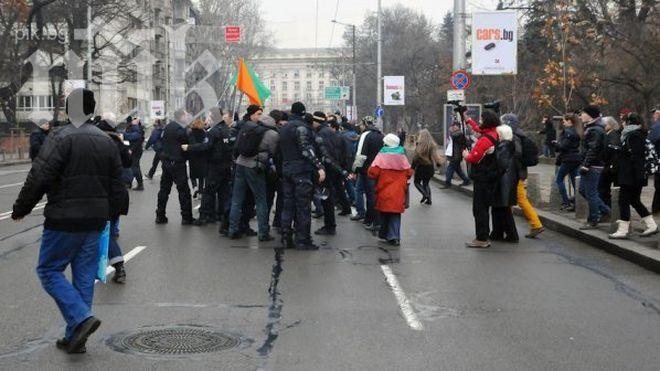 200 русенци блокираха пътя София–Русе