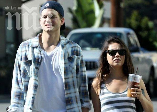 Аштън Къчър се сгоди за Мила Кунис
