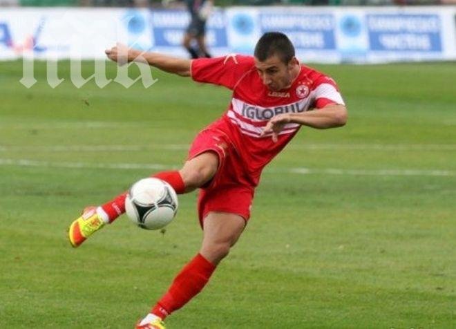 Крило на ЦСКА пропуска Вечното дерби