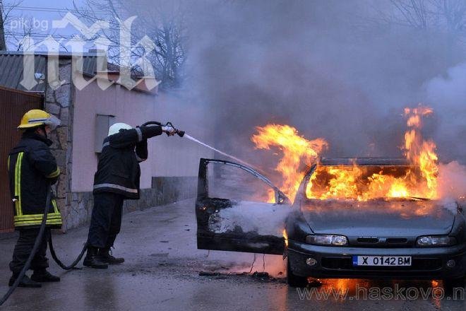 Кола пламна в движение в Хасково