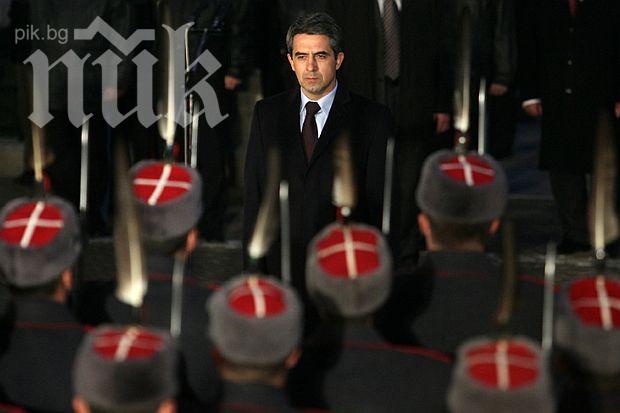 Драконовски мерки за сигурност заради Плевнелиев и Орешарски преди тържествената заря! Властта се уплаши да не я освиркат!