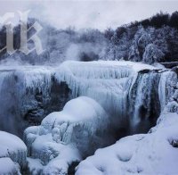 Ниагарският водопад замръзна отново (снимки)
