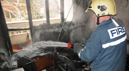 пенсионер пострада пожар дома хасково