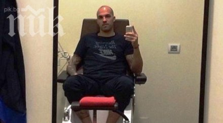 ники михайлов лакира краката