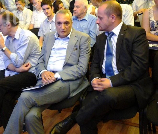 Радан да слуша Костов