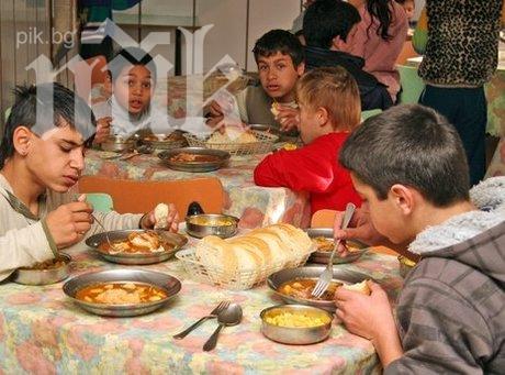 Тодор от Асен Златаров: В дома е ад! Няколко от децата са болни от СПИН, други се боцкат, трети проституират!