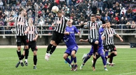 етър локомотив успяха победят 7000 зрители