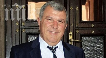 щем политици микрофони бельото