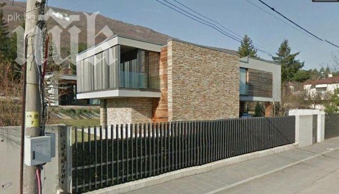 Данъчните проверяват сделките около имота, нает от Бареков