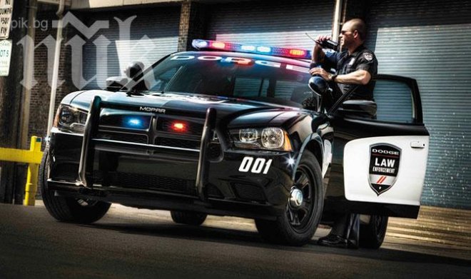 Неизвестни лица откриха стрелба в търговски център